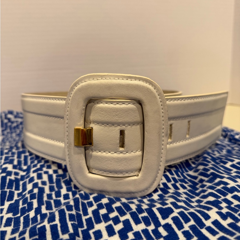 Women’s Belt White Leather Gold Buckle Antonio Melani 39” Long M 2 1/2 “ width